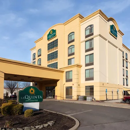 La Quinta By Wyndham Garden City